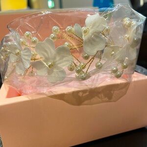 Hair decoration for wedding parties